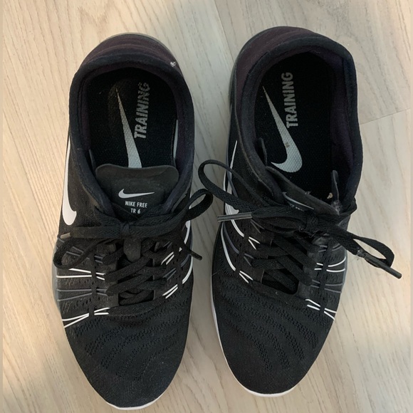 Nike Women’s Training Sneakers - Picture 11 of 12